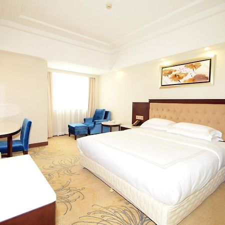 Overseas Chinese Friendship Hotel Kanton Zewnętrze zdjęcie