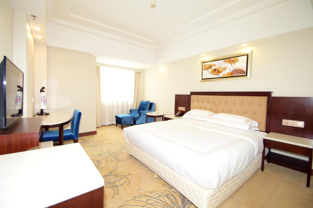Overseas Chinese Friendship Hotel Kanton Zewnętrze zdjęcie